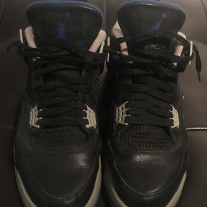 Air Jordan Retro 4
